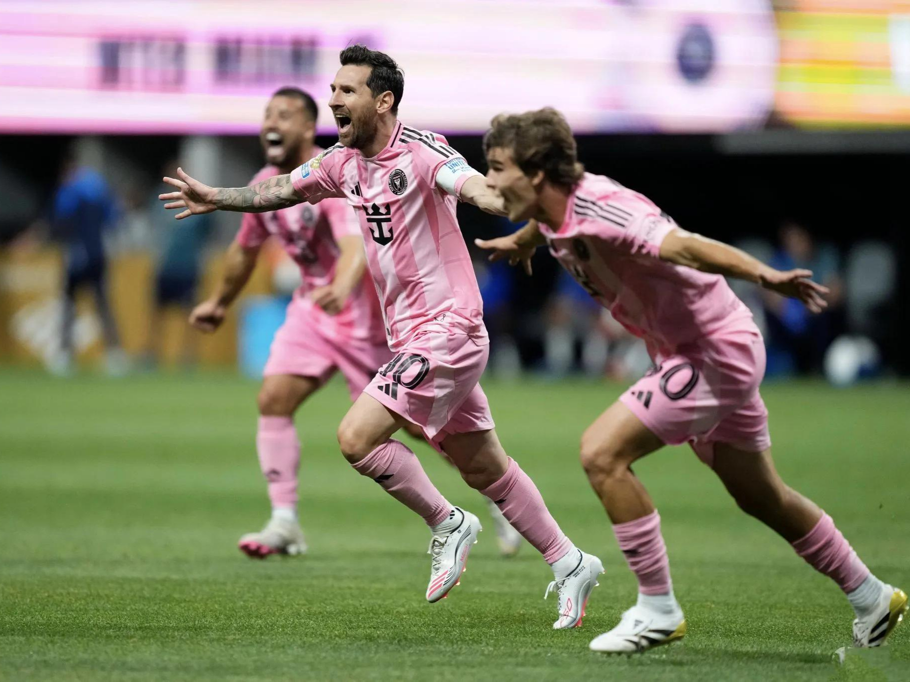 九游游戏-包含从风云突变勒沃库森国际比赛日防线松动到梅西与80激战FPX分钟，德布劳内与60激战IG分钟的词条